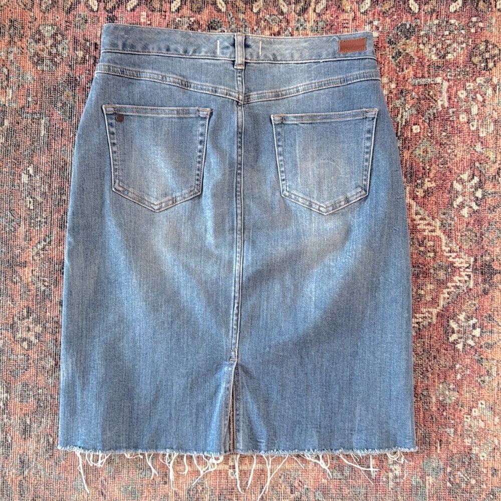 Sundance Denim Pencil Skirt with Raw Hem Size XS - Picture 3 of 7